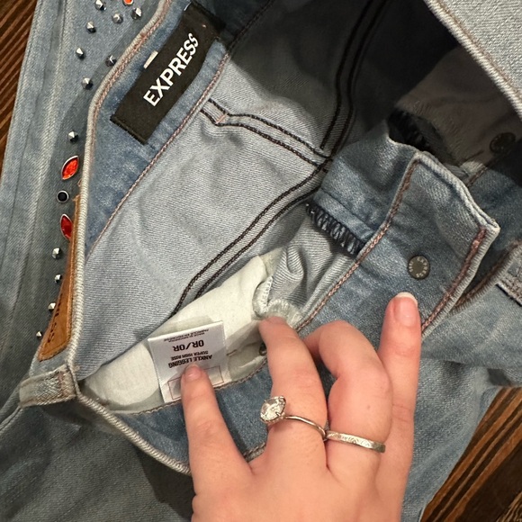 NWT Express beaded Embellished Women's Jeans - Picture 3 of 4